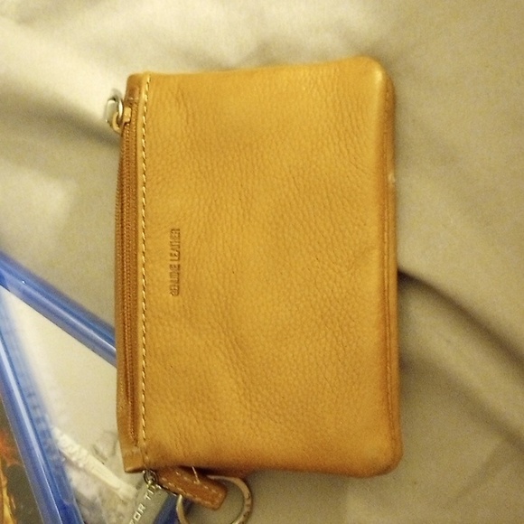 Fossil Camel Leather Keychain Wallet - Picture 2 of 4